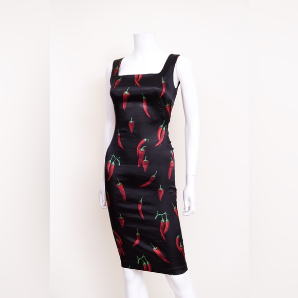 Dolce & Gabbana S/S 1999 Black Dress with Chili Accents - Picture 4 of 6